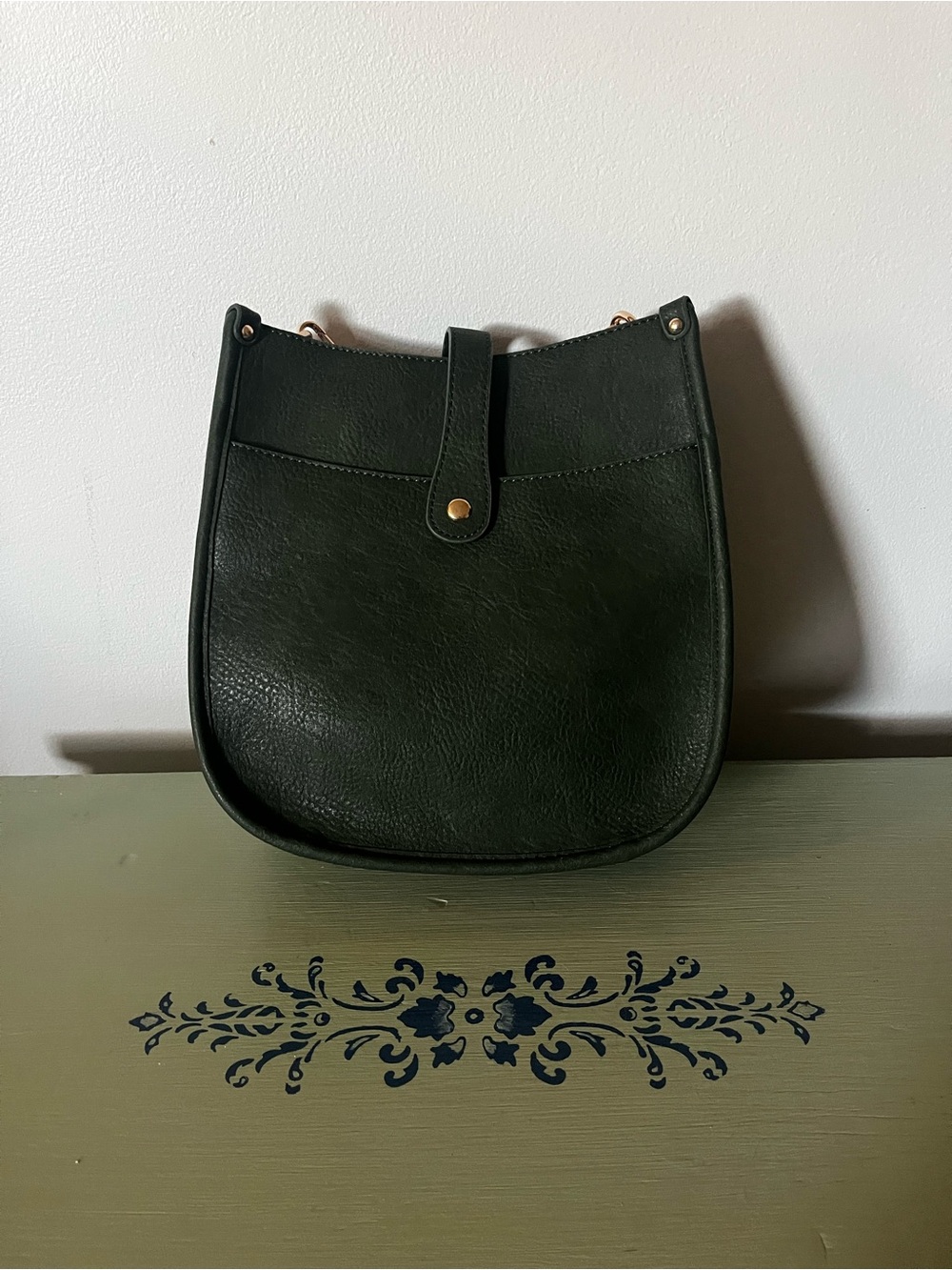 NWT Malibu Skye Dark Green Crossbody Saddle Bag - Classic Women’s Shoulder Bag